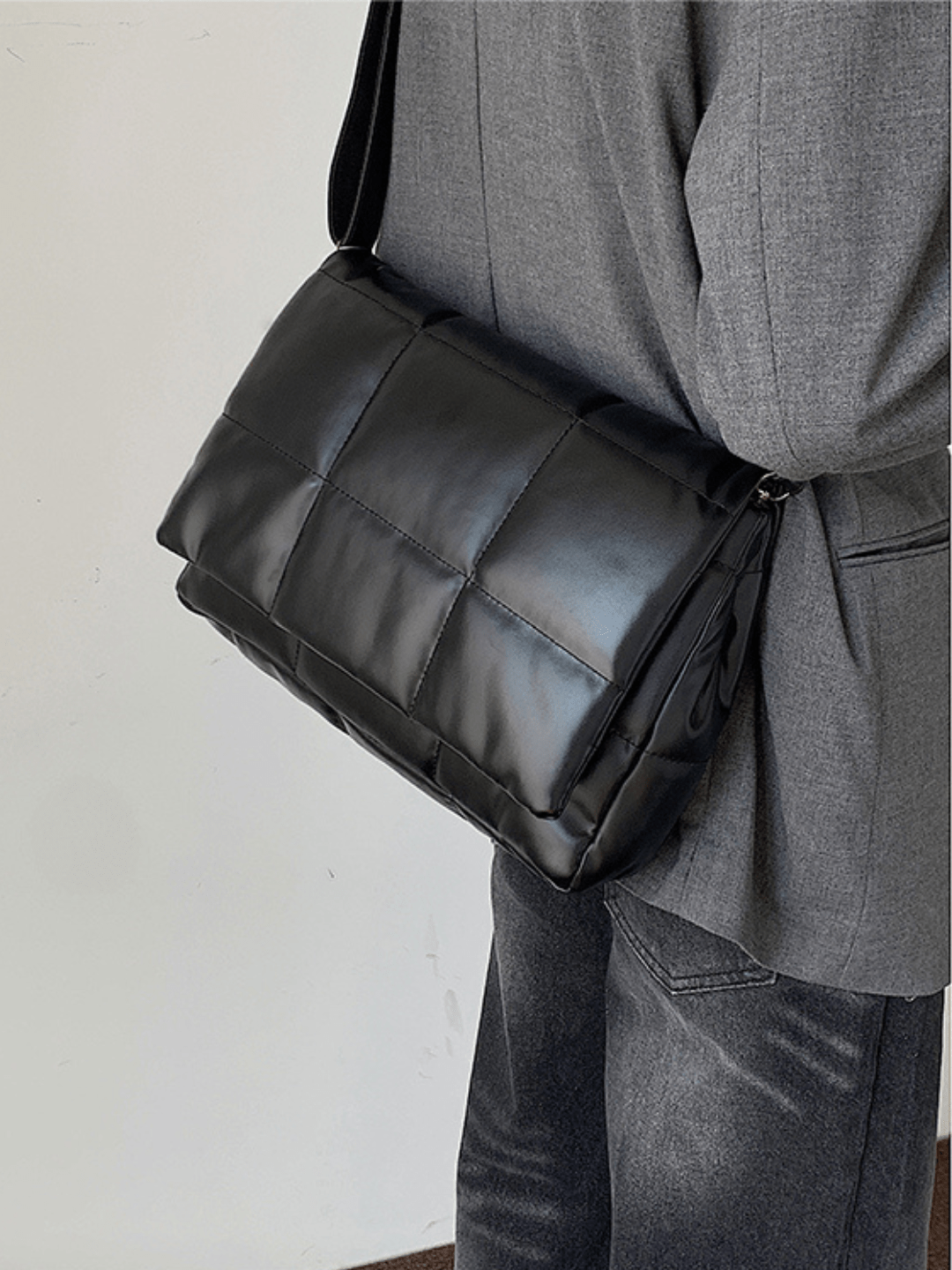 silk filling leather crossbody messenger bag st1867