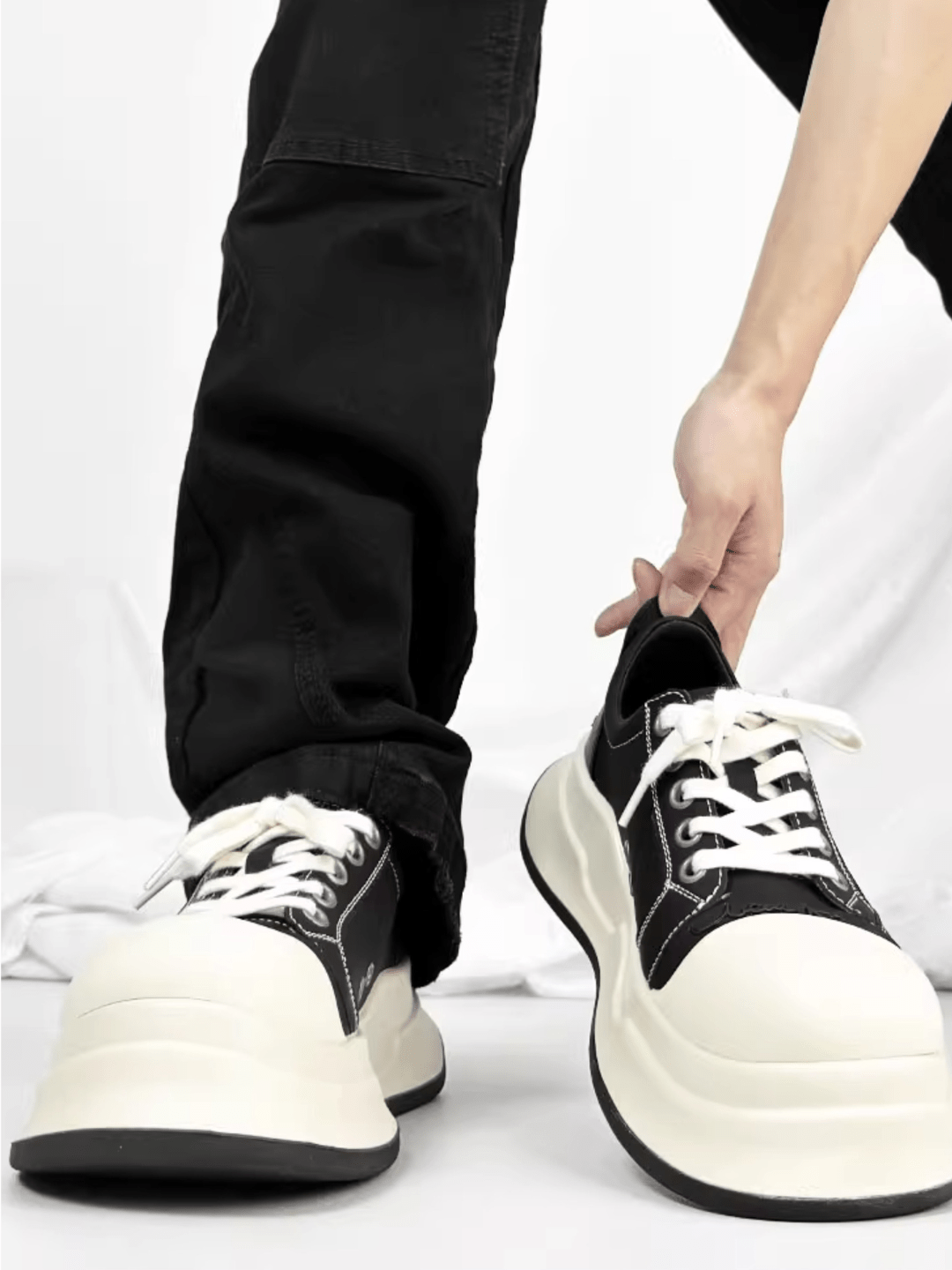 black and white round head shoes st2185