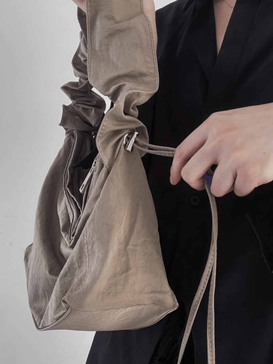 design drawstring dual-use shoulder crossbody bag st1637