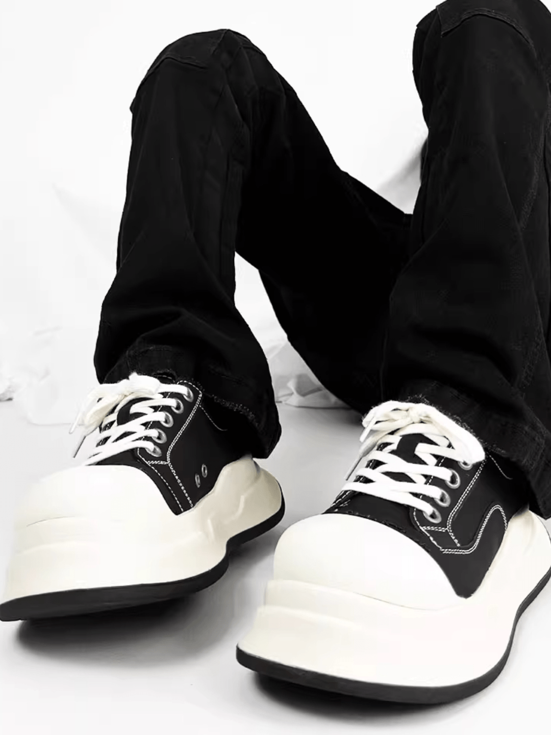 black and white round head shoes st2185