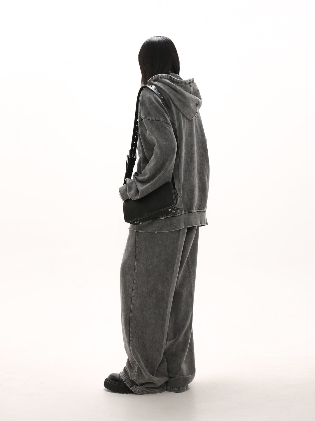 [GIBBYCNA] Damage Zipper Hoodie & Wide-leg Damage Sweatpants st2036