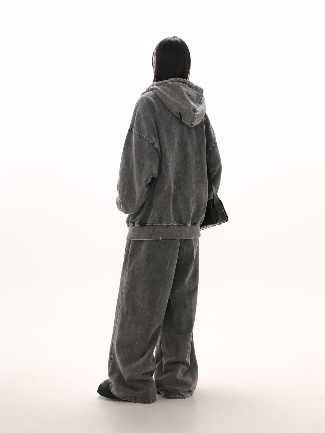 [GIBBYCNA] Damage Zipper Hoodie & Wide-leg Damage Sweatpants st2036